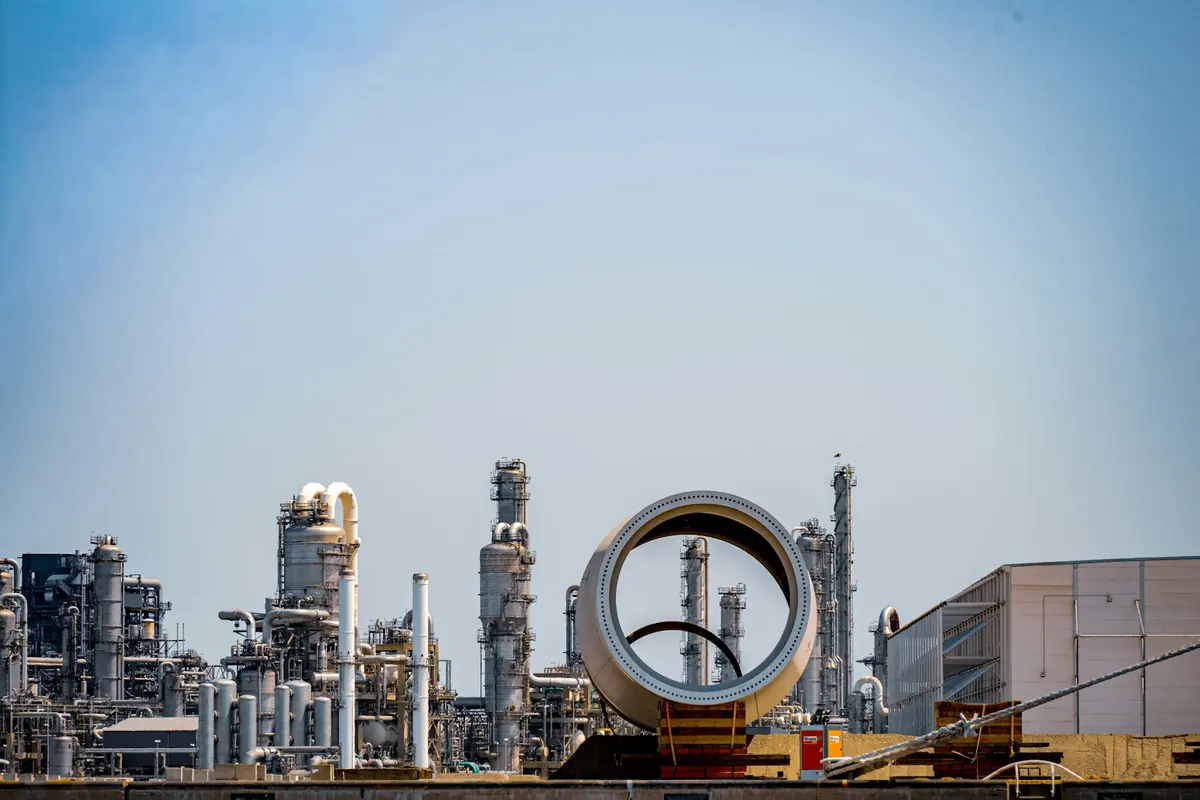 Refinery skyline