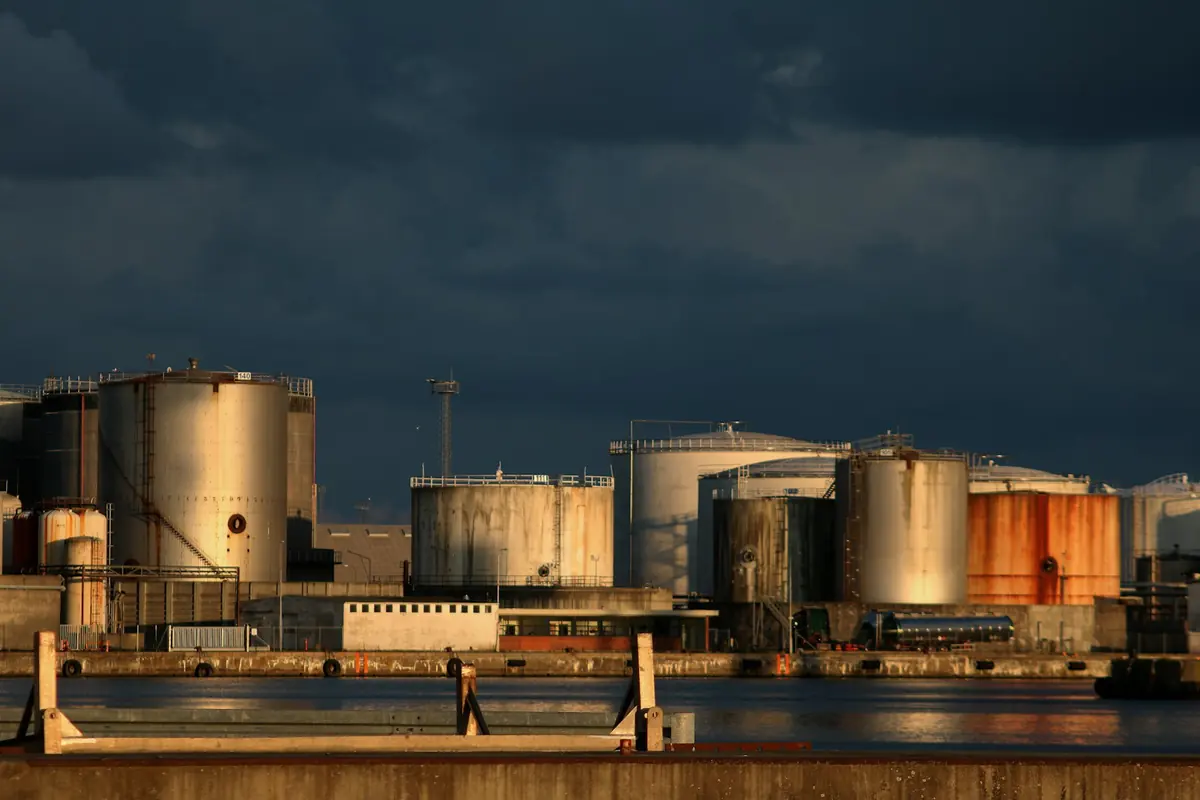 Storage terminal on the waterfront